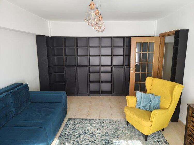 Apartament cu 2 camere decomandat, mobilat în Vitan