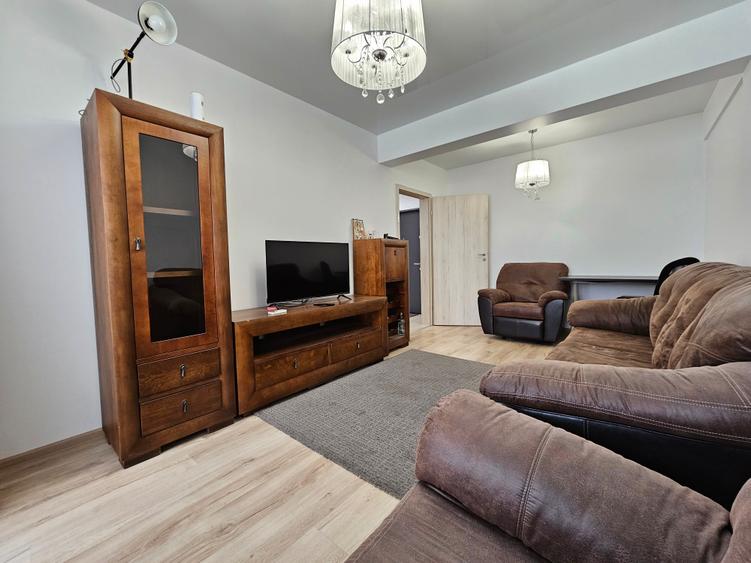 Apartament cu 2 camere decomandat în Mihai Bravu