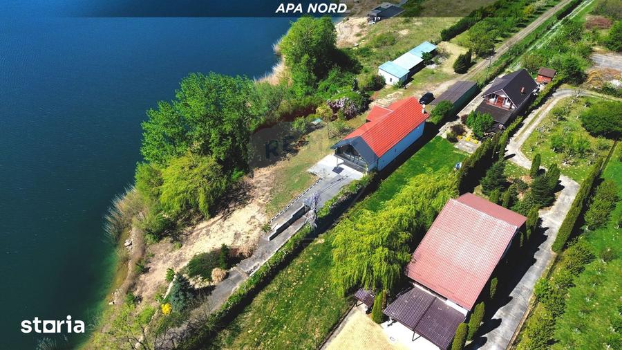 Casă cu 6 camere cu Teren 5483 Mp în Apa