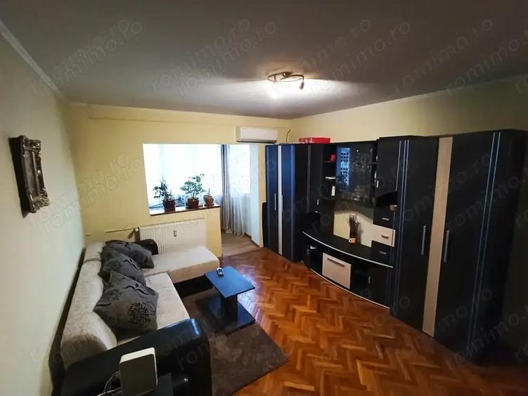 Apartament cu 2 camere semidecomandat în Girocului