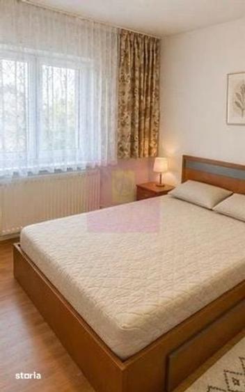 Casă cu 5 camere cu Teren 2875 Mp în Roata de Jos