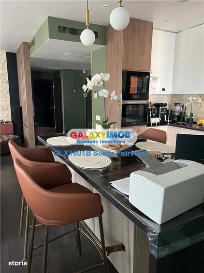 Apartament cu 3 camere în Văcăresti