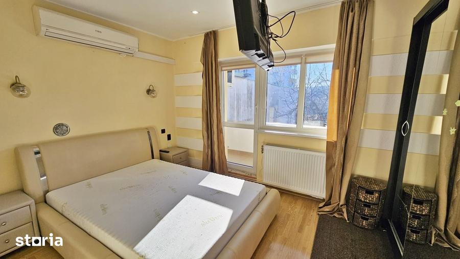 Apartament cu 3 camere în Zorilor