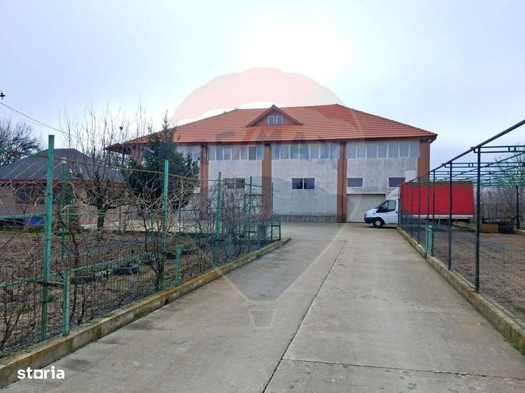 Spațiu comercial, de 648 mp, în Sohatu