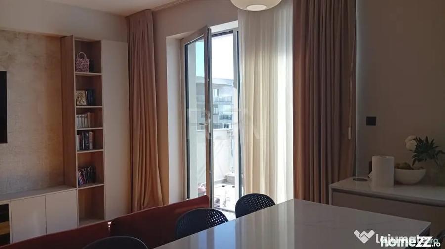 Apartament cu 3 camere decomandat în Domenii
