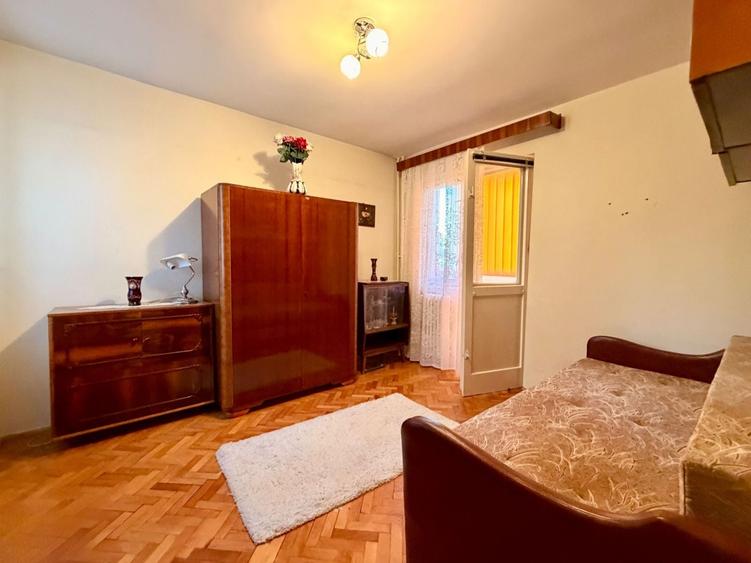 Apartament cu 3 camere decomandat, mobilat în Mănăștur