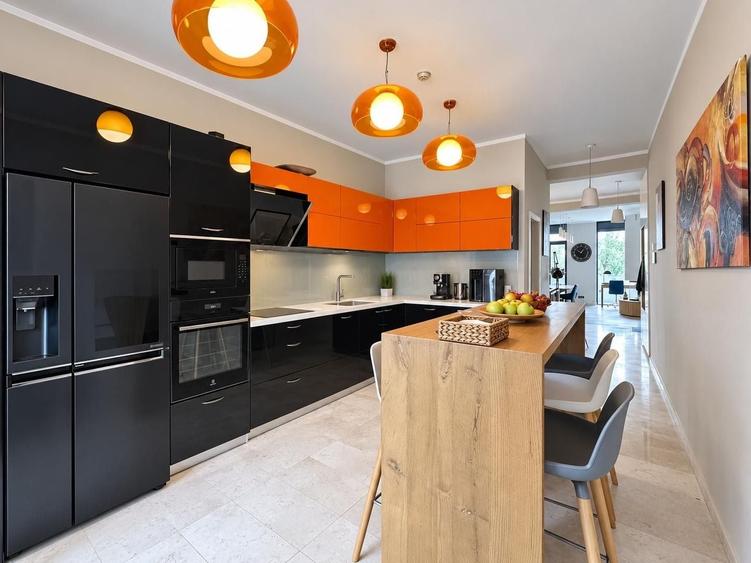 Penthouse cu 3 camere decomandat, mobilat în Parcul Carol
