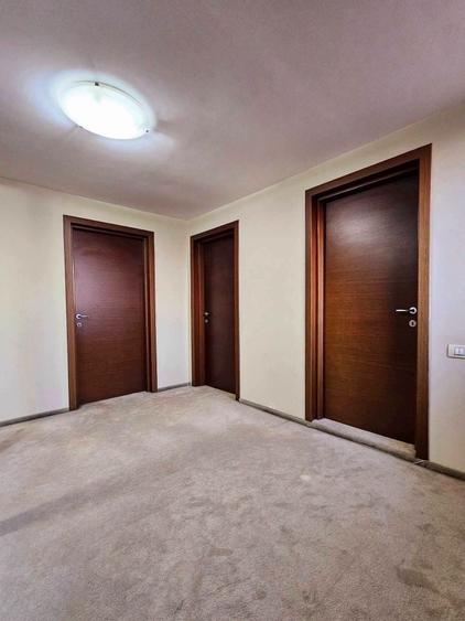 Casă cu 4 camere în Snagov