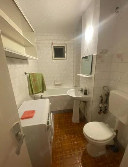 Apartament cu 3 camere decomandat în Ultracentral