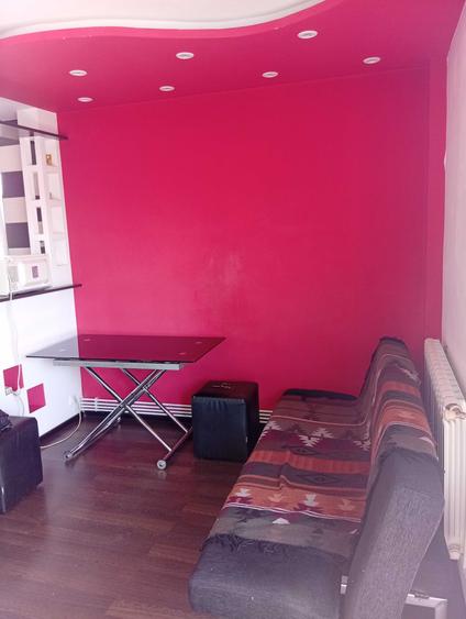 Apartament cu 2 camere decomandat în Mircea cel Bătrân