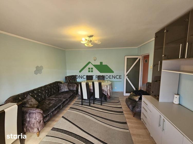Apartament cu 4 camere decomandat în Traian