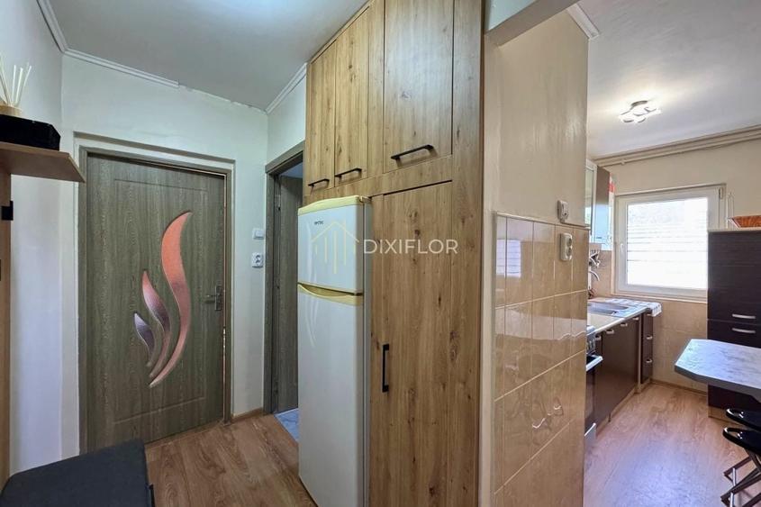 Apartament cu 2 camere semidecomandat în 7 Noiembrie