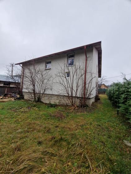 Casă cu 4 camere în Ultracentral