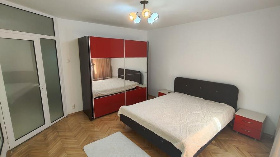 Garsonieră decomandată în Calea București