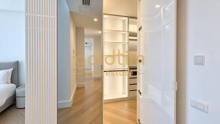 Apartament cu 3 camere semidecomandat, mobilat în Iancu Nicolae