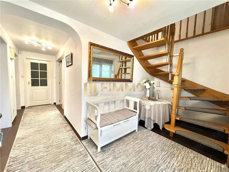 Casă cu 5 camere cu Teren 767 Mp în Bosanci