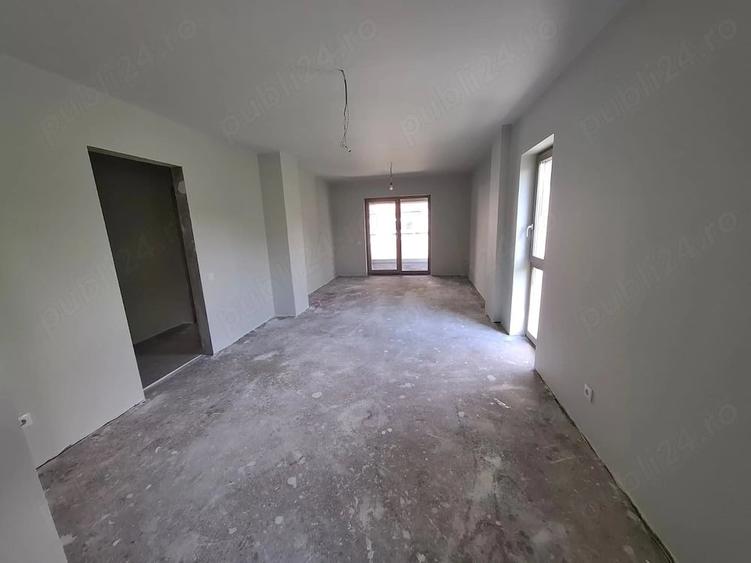 Apartament cu 3 camere nedecomandat în Central