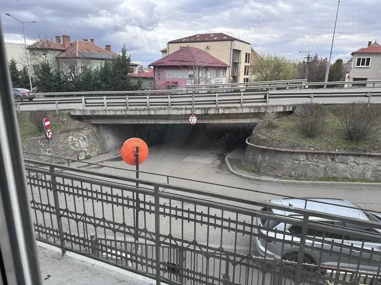Casă cu 6 camere cu Teren 150 Mp în Calea Turzii