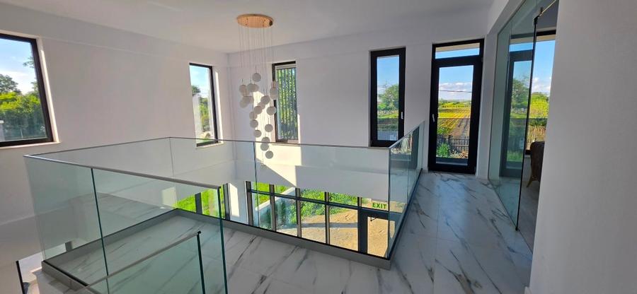 Spațiu comercial, de 260 mp, în Valea Adâncă