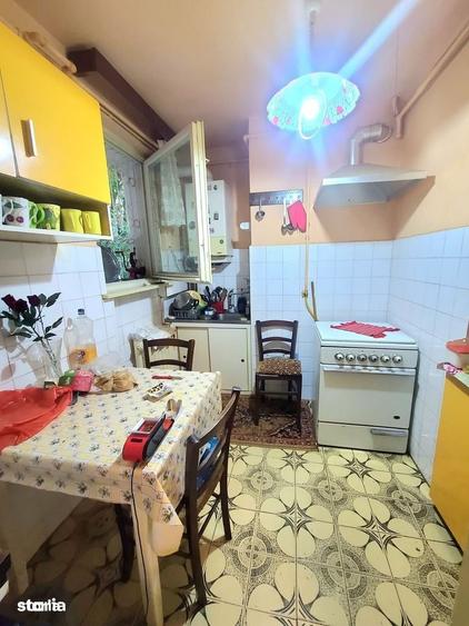 Apartament cu 4 camere decomandat în Tudor