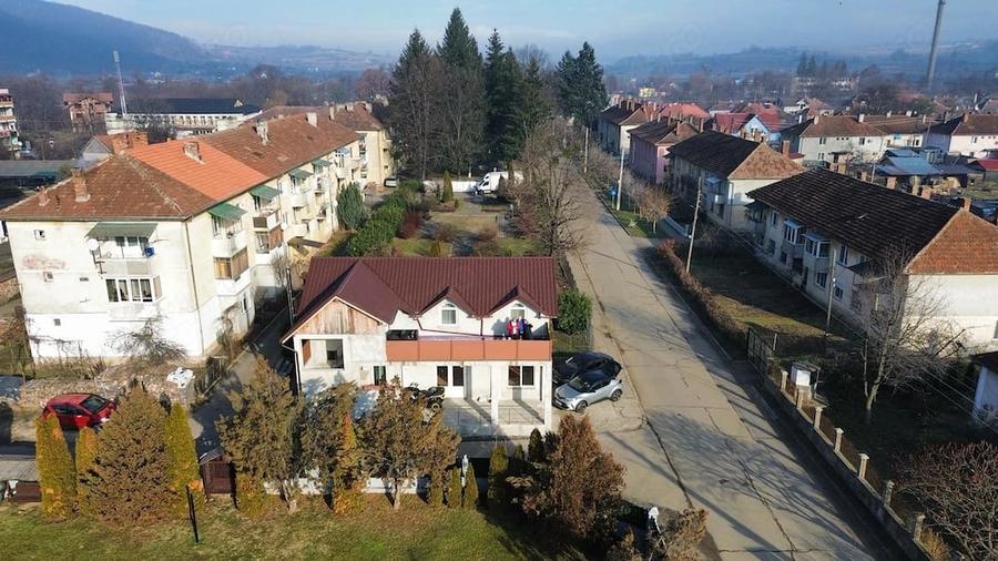 Casă cu Teren 200 Mp în Șuncuiuș