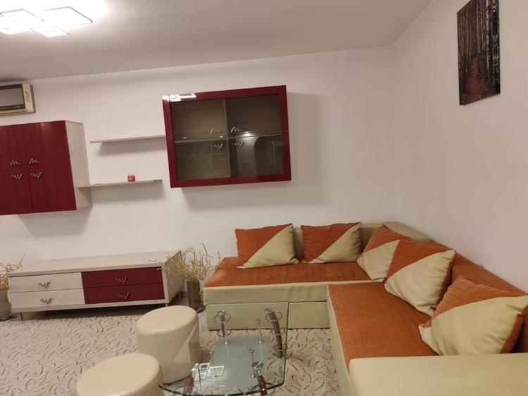 Apartament cu 3 camere, mobilat în Drumul Taberei