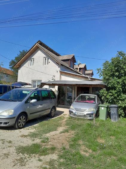 Casă cu 7 camere cu Teren 1420 Mp în Dumbrava