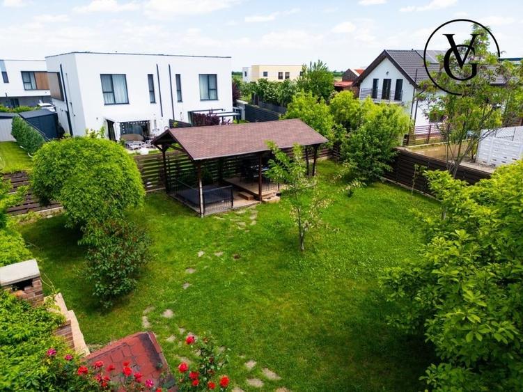 Casă cu 5 camere cu Teren 600 Mp în Central
