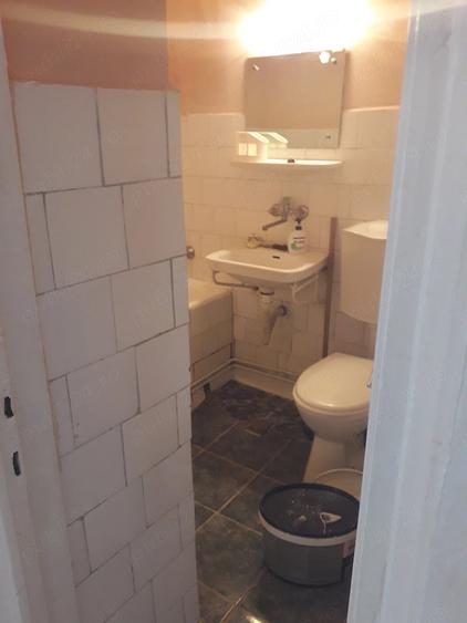Garsonieră decomandată în Central
