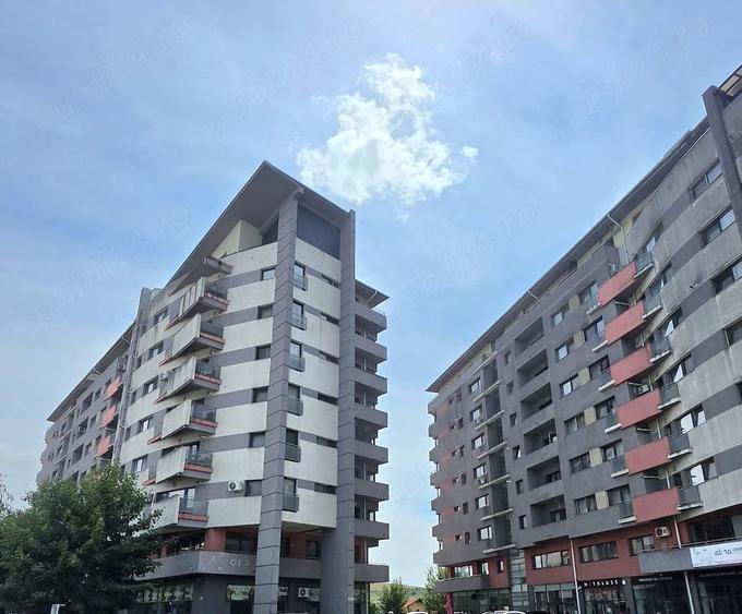 Apartament cu 3 camere decomandat în Independenței