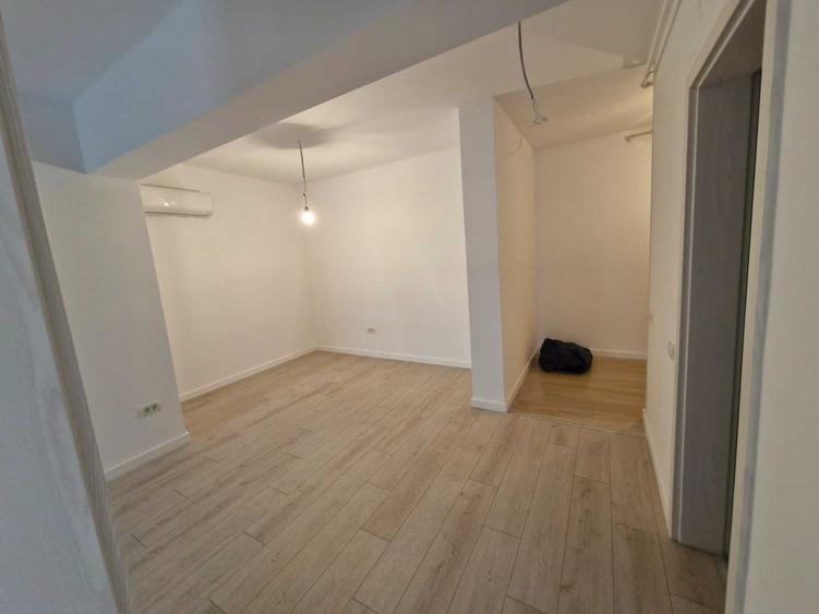 Spațiu comercial, de 50 mp, în Central