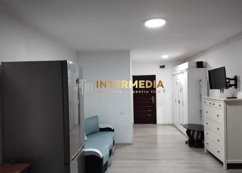 Apartament cu 3 camere decomandat, mobilat în Cetate