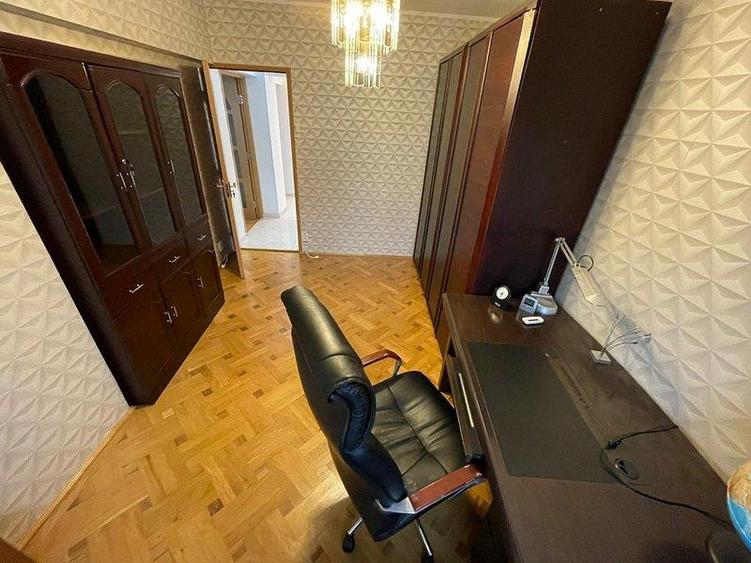 Apartament cu 3 camere decomandat în Lizeanu