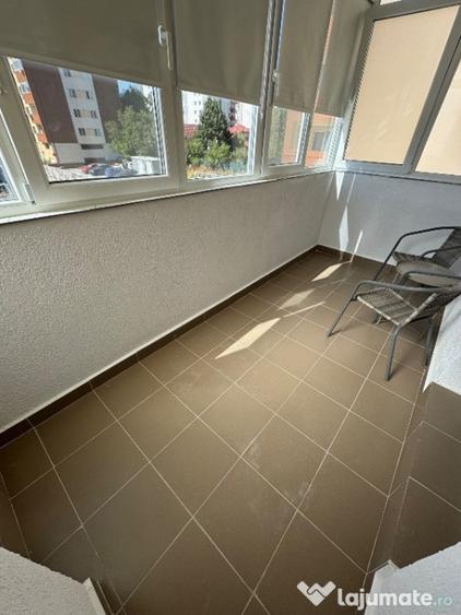 Apartament cu 3 camere decomandat, mobilat în Metalurgiei