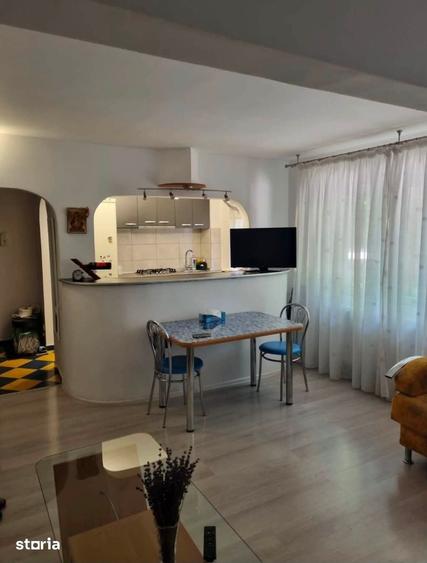 Apartament cu 2 camere semidecomandat în Calea București
