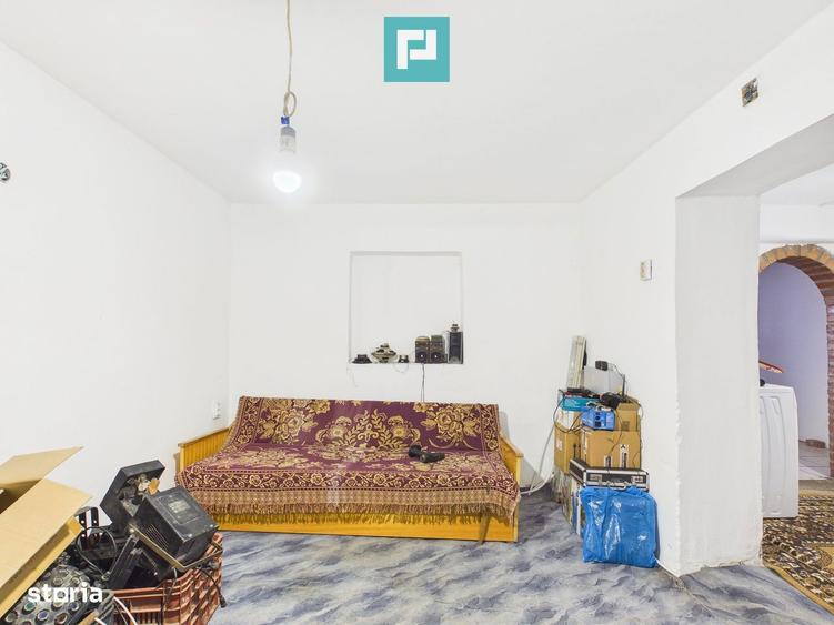 Casă cu 7 camere cu Teren 3141 Mp în Macea