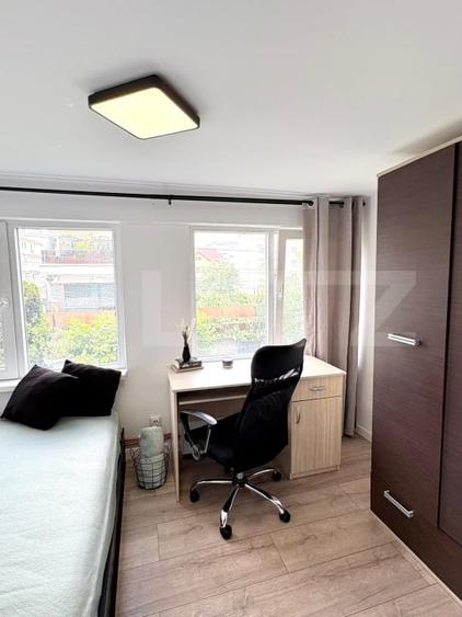 Apartament cu 4 camere semidecomandat, mobilat în Între Lacuri