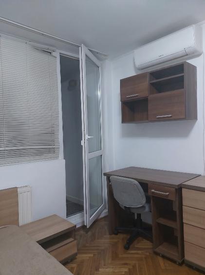 Apartament cu 3 camere decomandat în Lacul Morii