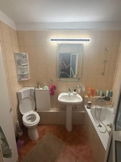 Apartament cu 2 camere decomandat în Tineretului