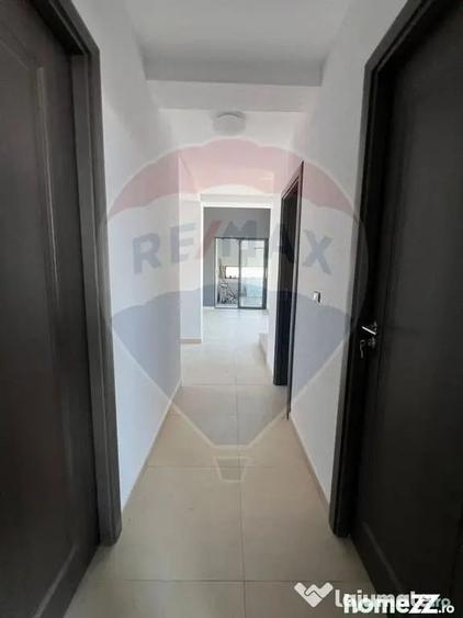 Casă cu 5 camere cu Teren 450 Mp în Nord