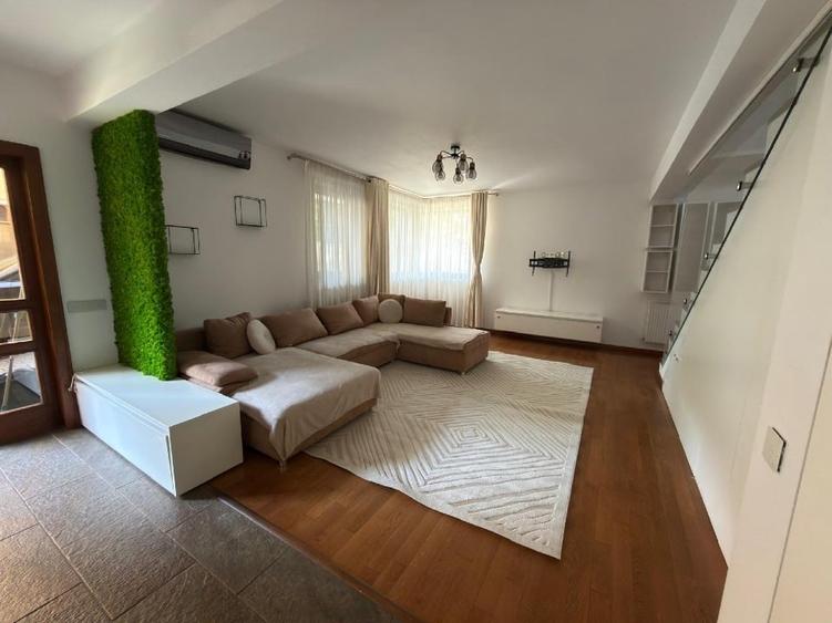 Apartament cu 3 camere decomandat, mobilat în Europa