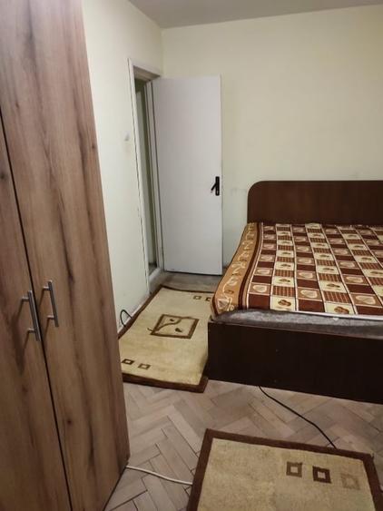 Inchiriez apartament  Tomis Nord 3 camere - 5