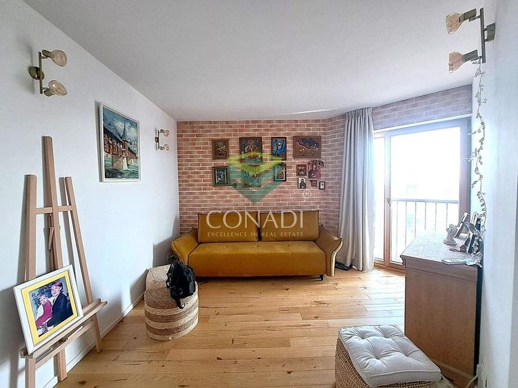 Apartament cu 3 camere semidecomandat, mobilat în P-ta Presei Libere