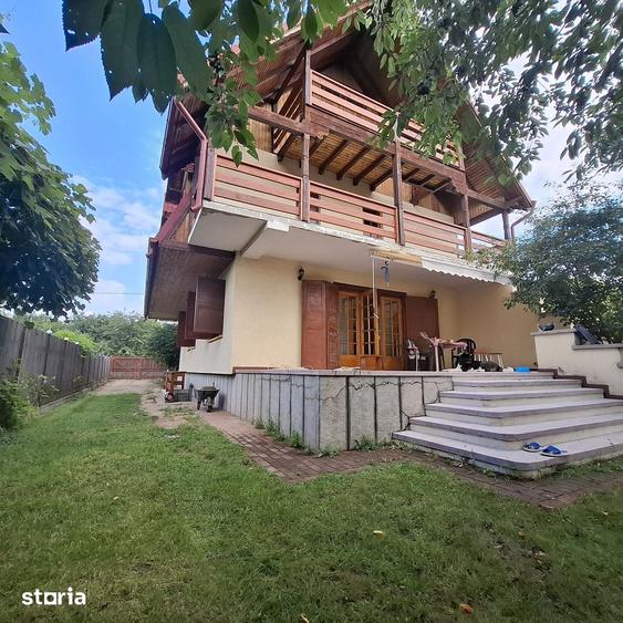 Casă cu 6 camere cu Teren 1200 Mp în Drăgănești