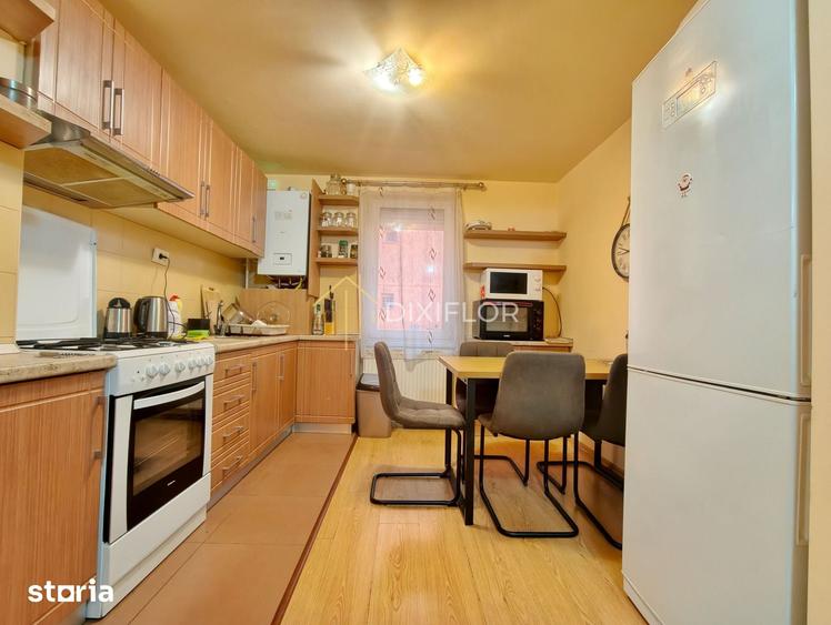 Apartament cu 3 camere decomandat în 22 Decembrie 1989