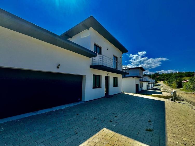 Casă individuală cu 5 camere cu Canalizare în Cisnădioara