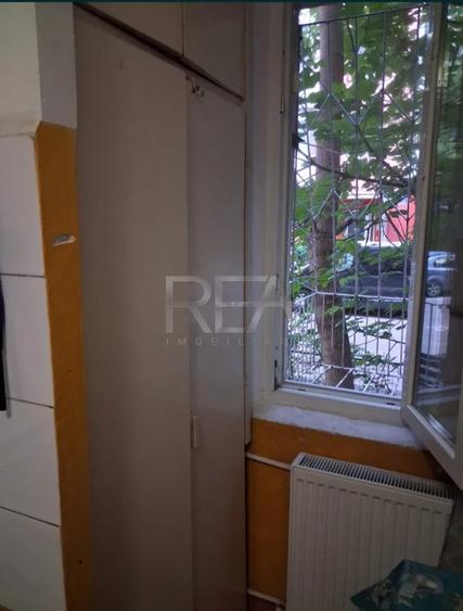 Garsonieră decomandată, mobilată în Berceni