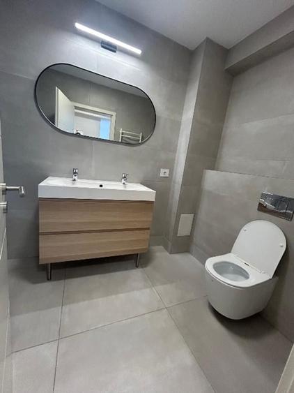 Casă cu 5 camere cu Teren 50 Mp în Pipera