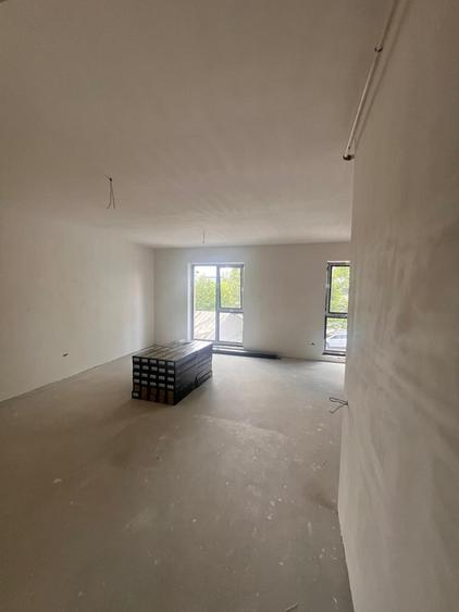 Apartament cu 2 camere decomandat în Străulești