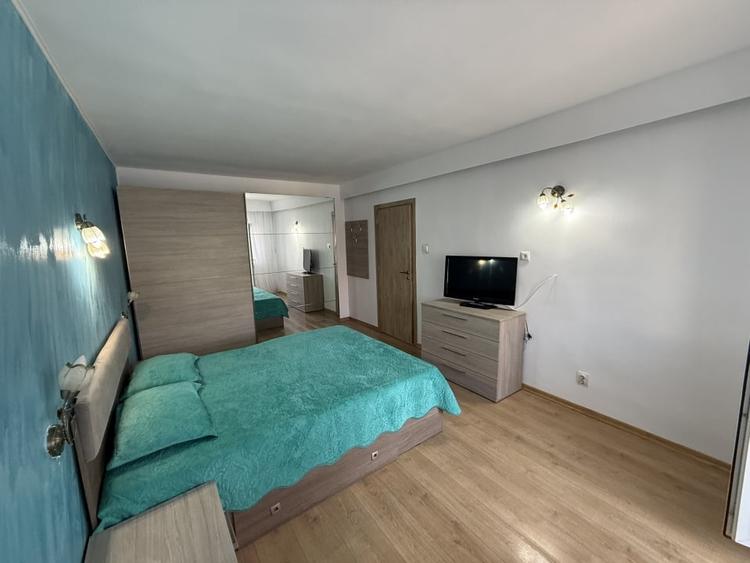 Apartament cu 2 camere decomandat, mobilat în Ultracentral
